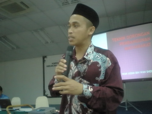 Penolong Pengarah KEMAS Sabah Menyampaikan Ceramah